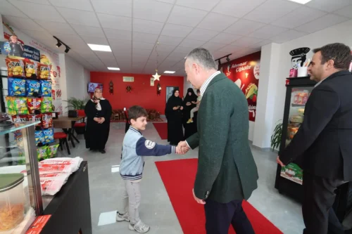 Kocaeli Büyükşehir Belediye Başkanı Tahir Büyükakın’dan Esnafa Tam Destek: Bir Günde 3 Açılış ve Ziyaretler