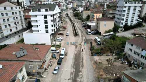 Çayırova Uğur Mumcu Caddesi Kocaeli Büyükşehir İmzasıyla Yenileniyor: Prestijli ve Modern Görünüm