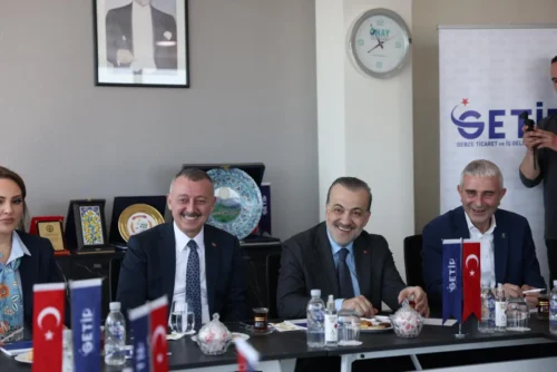 Büyükakın ve Talus, Gebze Ticaretini Geliştirmek İçin İş Dünyasıyla Buluştu