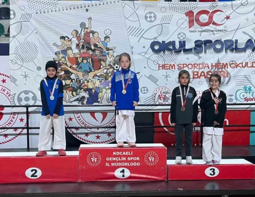 Çayırova ÇESK, Kocaeli Karate Şampiyonası’nda 15 Madalya Kazandı