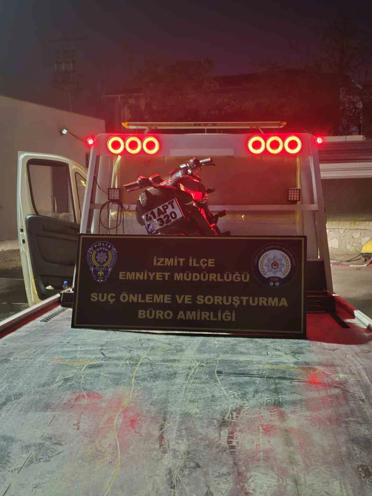 Kocaeli İzmit’te Akrobatik Motosiklet Sürücüsüne Rekor Ceza: 175.746 TL