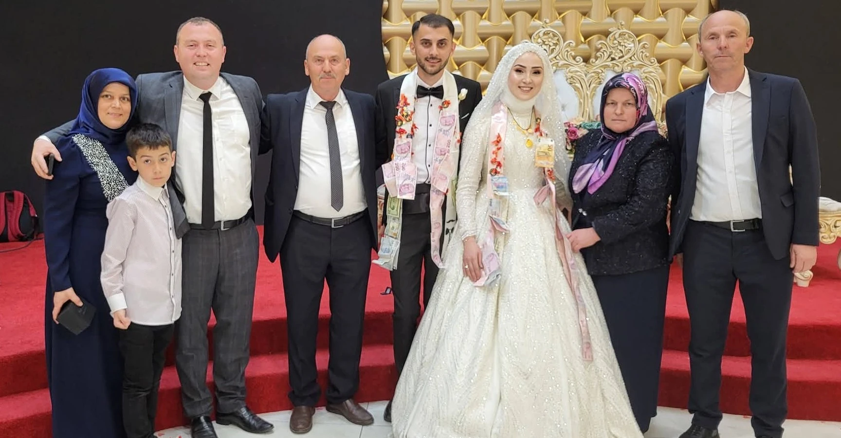 GANDAZOĞULLARI AİLESİNDE MUTLU GÜN