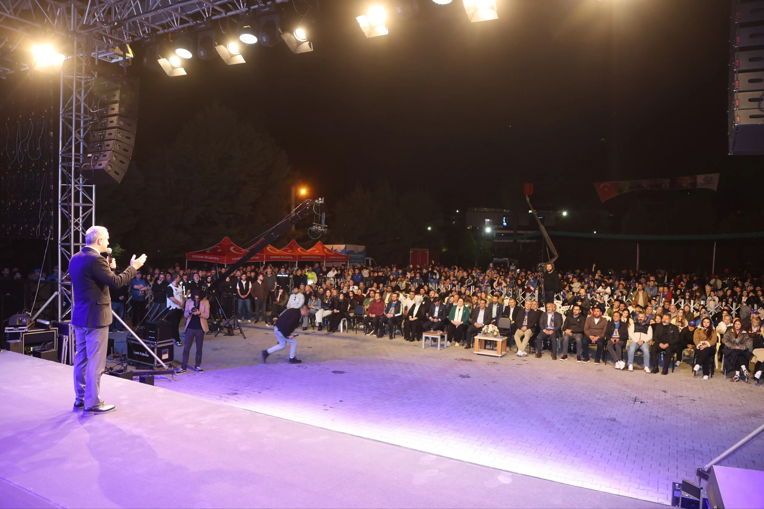 ÇAYIROVA’DA 5 YILDA 5 KUPA İLE SÜPER LİG COŞKUSU!