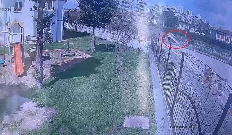 Kocaeli İzmit’te Dereye Düşen Kamyonetin Sürücüsü Hayatını Kaybetti
