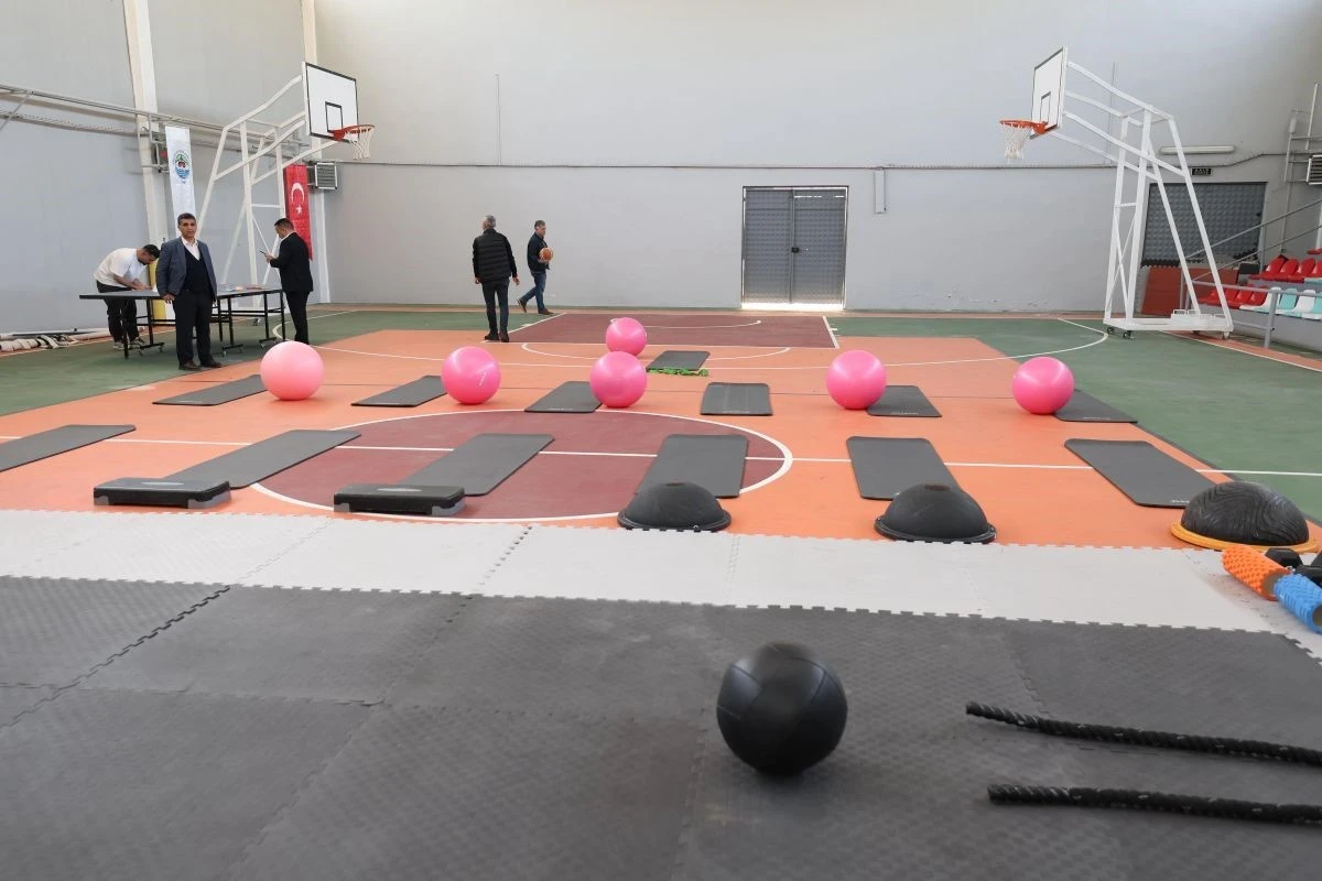 Dilovası Tavşancıl Kapalı Spor Salonu Yenilendi: Fitness, Pilates ve Kadınlara Özel Günlerle Hizmette