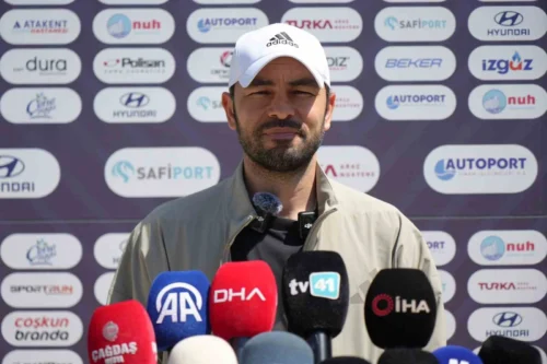 Kocaelispor’da Selçuk İnan’dan İddialı Hedef: “Süper Lig’i 7. ya da 8. Bitirebiliriz”