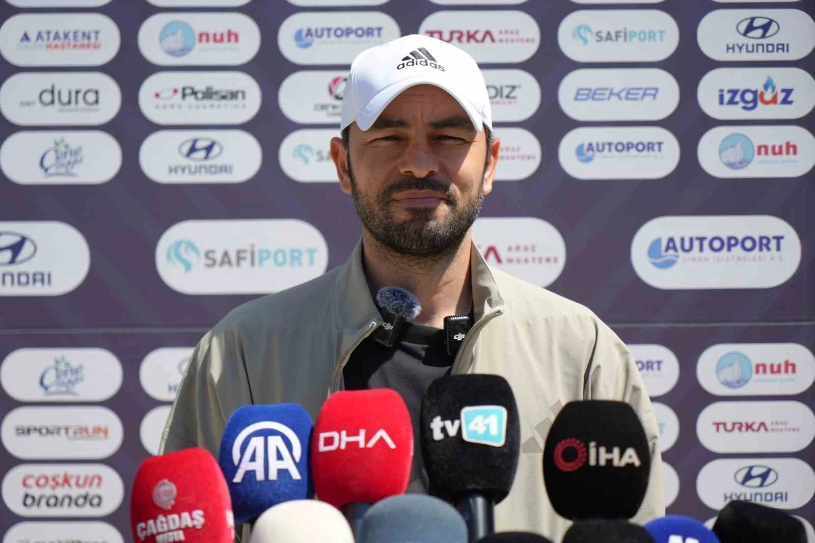 Kocaelispor’da Selçuk İnan’dan İddialı Hedef: “Süper Lig’i 7. ya da 8. Bitirebiliriz”