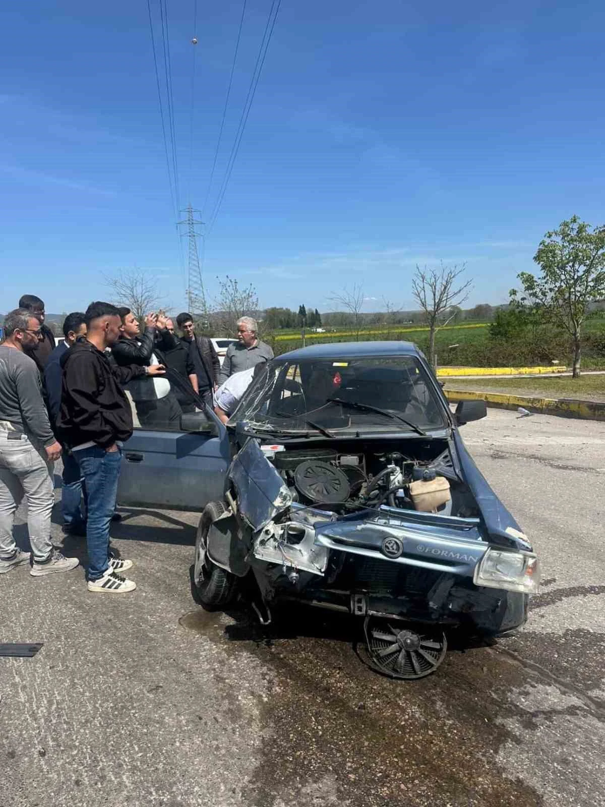 Kocaeli Akmeşe Sapağı’nda Otomobil Otobüs Kazası: 1 Yaralı