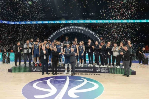 Çayırova Belediyesi Basketbol TBL Şampiyonluk Kupasını Kaldırıyor: Süper Lig Coşkusu Başlıyor!