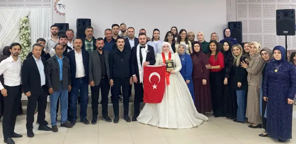 KAVRAN VE GÜL AİLELERİNİN EN MUTLU GÜNÜ