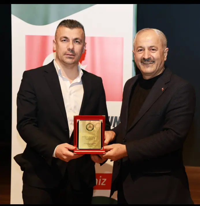 ŞEHİTLER İÇİN DUYGUSAL GECE