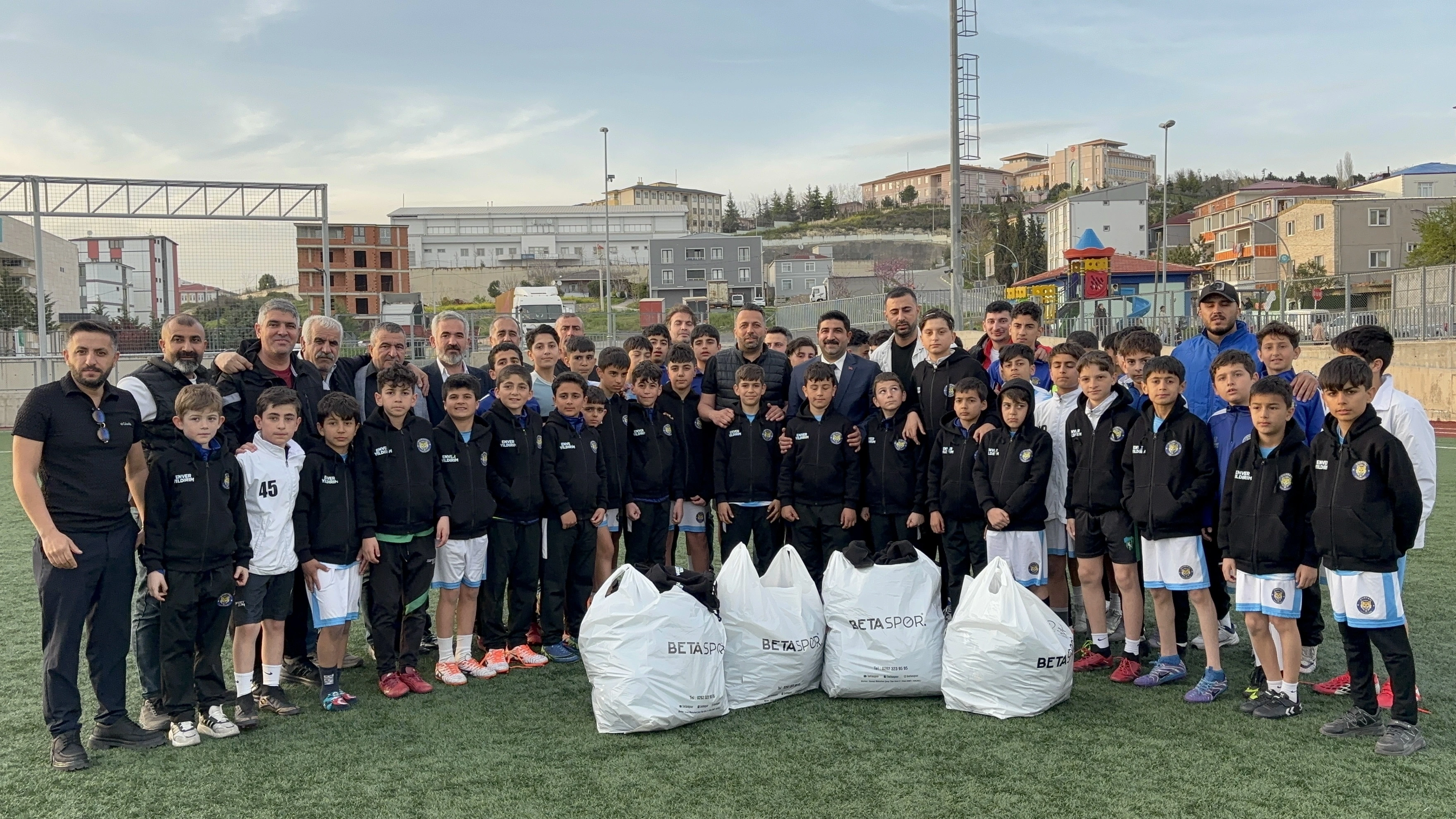 SPORA  ENVER YILDIRIM DESTEĞİ!