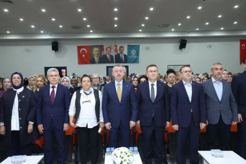 KO-MEK Derince Sergisi Coşkusu: Başkan Büyükakın’dan ‘Herkes Kendini Buluyor’ ve Derince’ye Müjde
