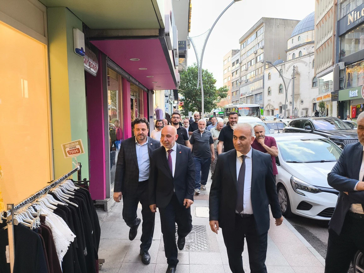 "Çözüm Milletle Birlikte" "Çözüm Milletle Birlikte"