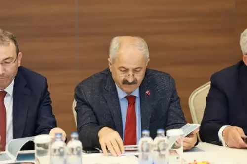YERELDEN YÜKSELEN GÜÇ” VURGUSU