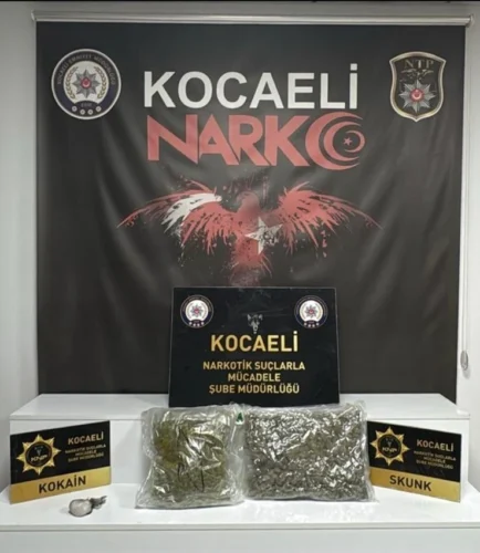 Kocaeli Derince’de Narkotik Operasyonu: Skunk ve Kokain Ele Geçirildi, Sürücü Tutuklandı