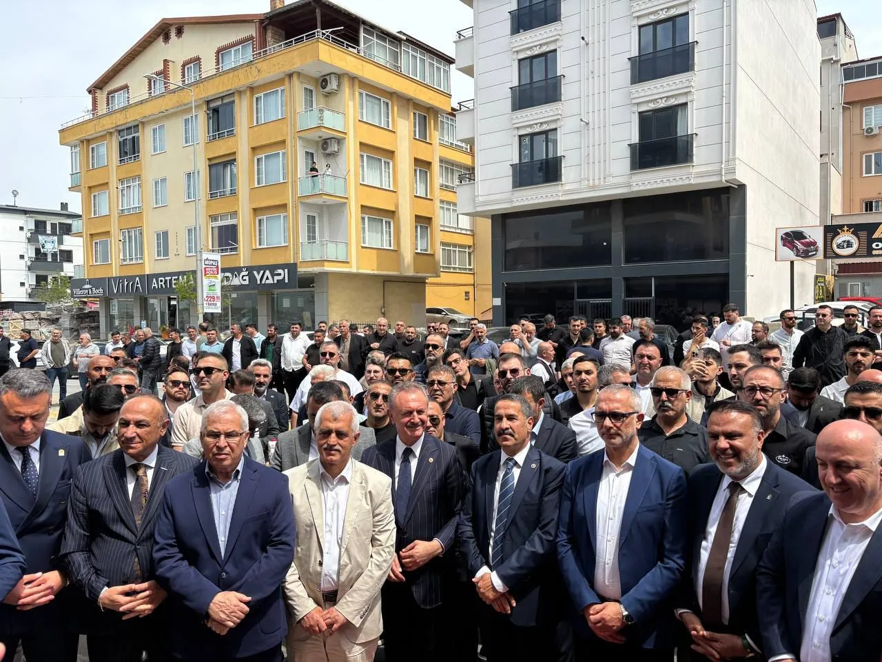 DARICA’DA İNŞAAT SEKTÖRÜ GÜCÜNÜ BİRLEŞTİRDİ DARICA’DA İNŞAAT SEKTÖRÜ GÜCÜNÜ BİRLEŞTİRDİ