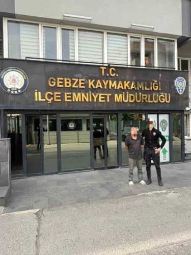 Kocaeli’de 21 Yıl Hapis Cezalı Uyuşturucu Taciri Operasyonla Yakalandı