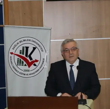 HEMŞİRELİKTE YAPAY ZEKA DÖNEMİ HEMŞİRELİKTE YAPAY ZEKA DÖNEMİ