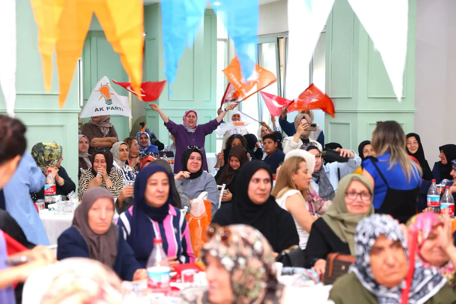 Darıca’da AK Parti Kadın Kolları’ndan Ahde Vefa Darıca’da AK Parti Kadın Kolları’ndan Ahde Vefa