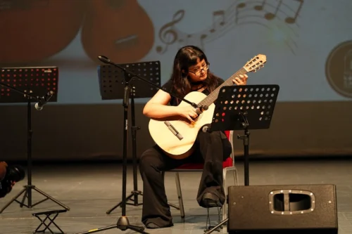 Gebze Konservatuvarı’ndan Alkış Toplayan Konser: Öğrenciler Hem Çaldı Hem Oynadı