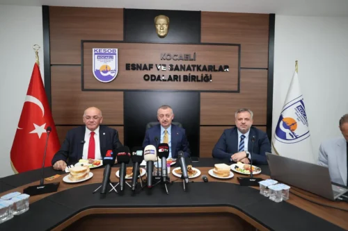 Başkan Büyükakın’dan Kocaeli Esnafına Proje Desteği Sözü