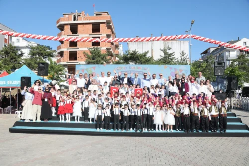Çayırova Belediyesi Çocuk Kulüpleri Yıl Sonu Kapanışında Renkli Kutlamalar