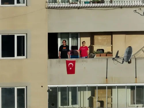 Kocaeli Büyükşehir, FIFA 2026 Dünya Kupası Maçını İzmit Milli İrade Meydanı’nda Canlı Yayınladı: Binler Tek Yürek Oldu