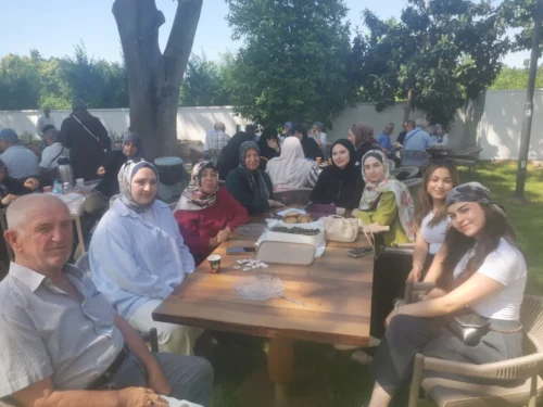 Gölcük Saygınlar Kulübü’nden Yaza Merhaba Pikniği: Kuşaklar Buluştu