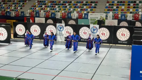 Darıca DAREN Engelsiz Folklor Ekibinden Engelsiz Adımlar Türkiye İkinciliği