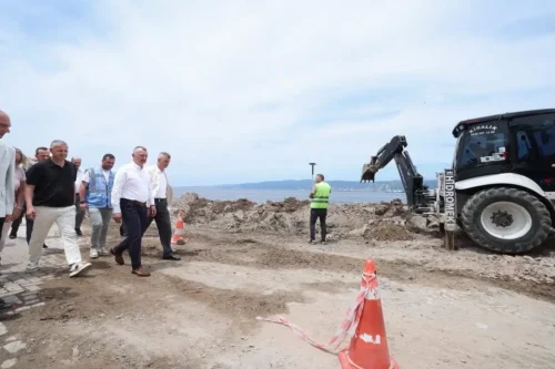 Kocaeli Değirmendere Sahili Yeni Yüzüne Kavuşuyor: Başkan Büyükakın İncelemelerde Bulundu