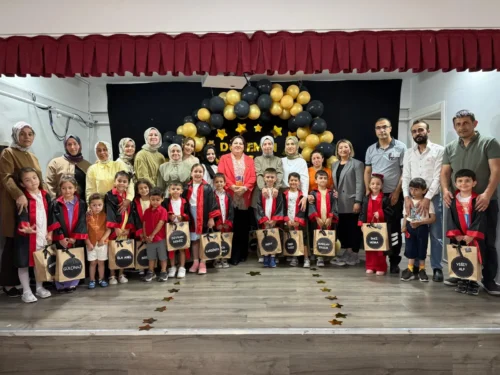 Çayırova Belediyesi Çocuk Kulüpleri’nde Karne Coşkusu