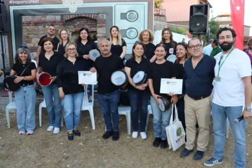 İzmit Uluslararası Kapanca Sokak Festivali’nde Müzik Coşkusu Dorukta