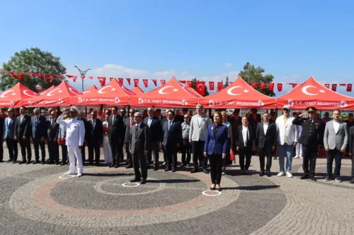 İzmit’in 105. Kurtuluş Yılında Fatma Başkan’dan Bağımsızlık ve Cumhuriyet Mesajı