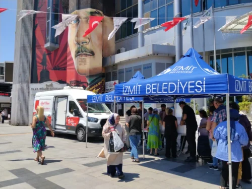 İzmit Belediyesi’nden Muharrem Ayı Aşure İkramı