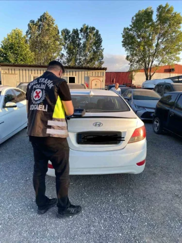 Kocaeli’de Korsan Taşımacılık Yapan Sürücüye 100 Bin, Yolcuya 3.870 TL Ceza Kesildi