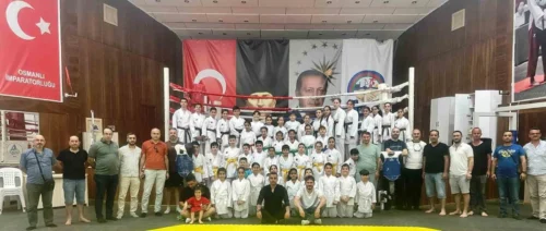 Körfez’de Karate Gururu: 45 Sporcu Kuşak Atlarken 10 Karateci 1. Dan’a Yükseldi