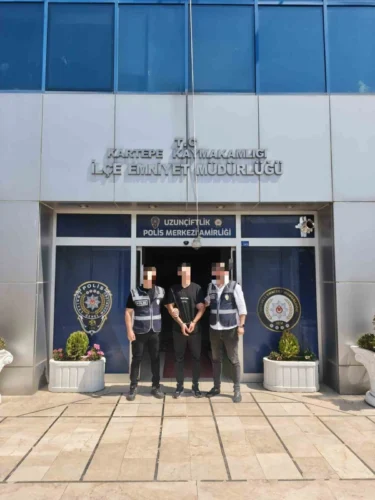 Kocaeli’de Cinayet Firarisi Yakalandı: Uyuşturucu, Silah ve Yüklü Miktarda Para Ele Geçti