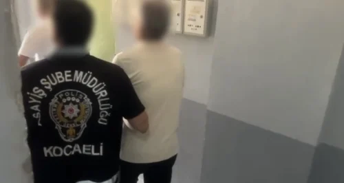 Kocaeli Polisi İzmir’de 8 Yıllık Firari Hükümlüyü Yakaladı: 10 Yıl Cezası Vardı