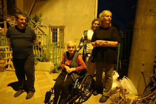 Kocaeli İzmit’te Mutfak Tavanından Sıva Düştü: Aile Faciadan Saniyelerle Kurtuldu