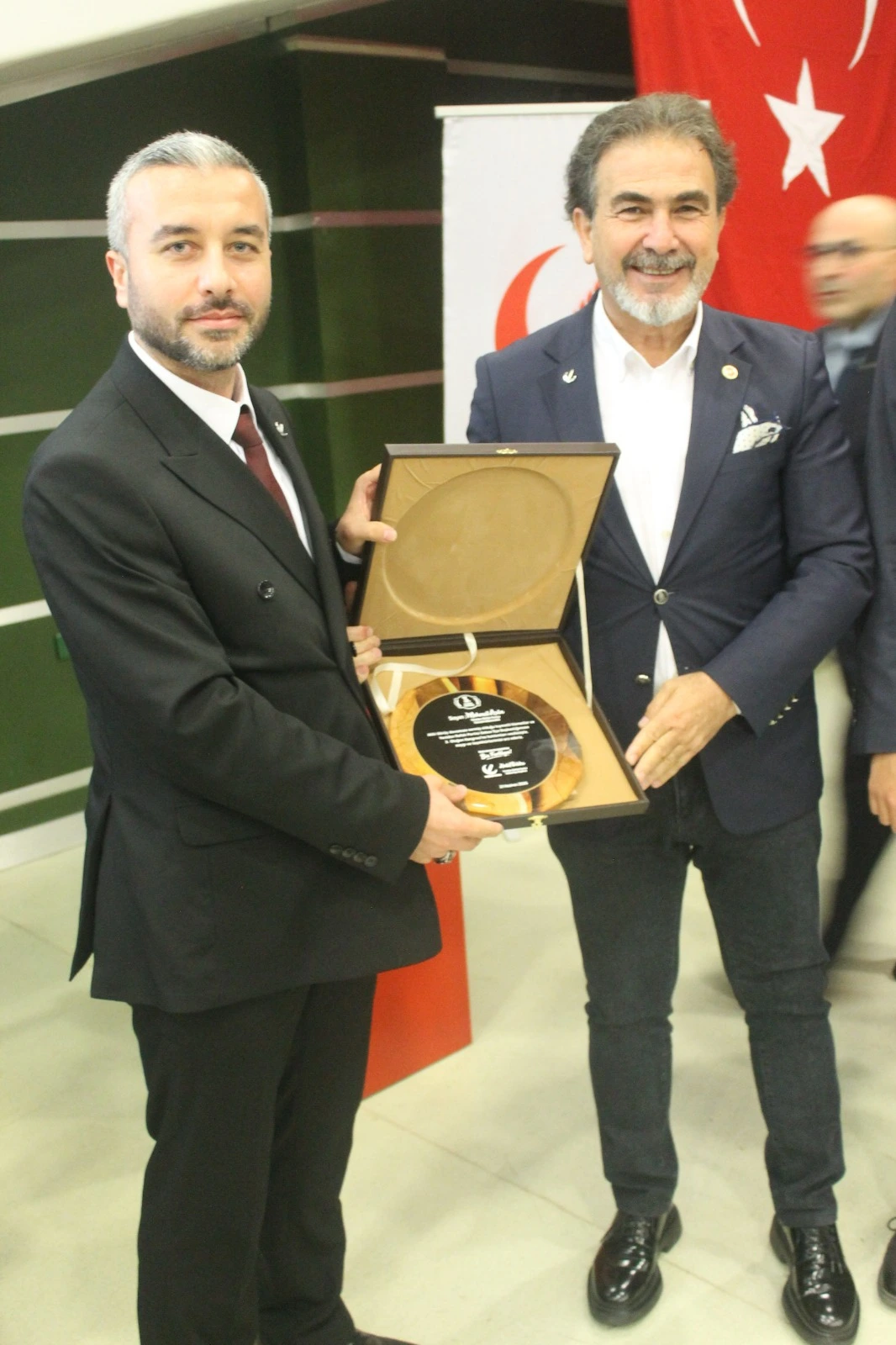 MİLLİ GÖRÜŞ’TEN GÖVDE GÖSTERİSİ MİLLİ GÖRÜŞ’TEN GÖVDE GÖSTERİSİ