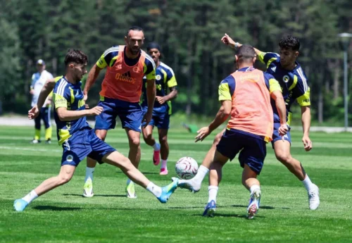 Fenerbahçe, Topuk Yaylası’nda İsmail Kartal Yönetiminde Sezon Hazırlıklarını Sürdürüyor