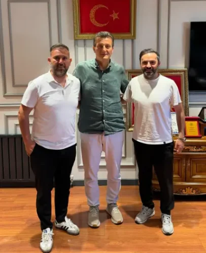 GEBZESPOR’DAN PEYNİRCİ BABA’YA TEŞEKKÜR: MEHMET KESKİN’DEN ALTYAPIYA DEV DESTEK