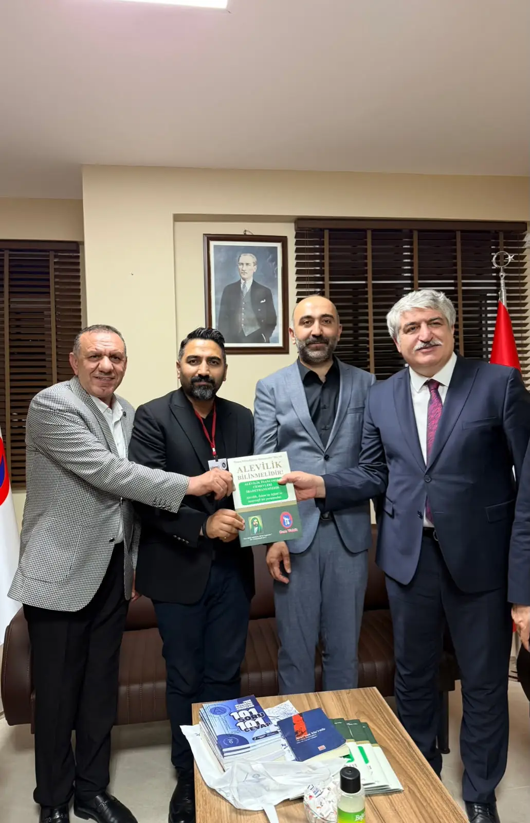 ANAHTAR PARTİ’DEN CEMEVİ’NE ZİYARET