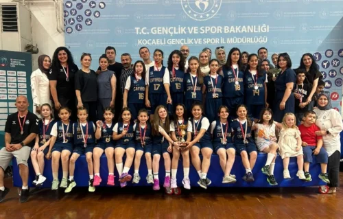 ATLETİZM VE BASKETBOLDA KUPA VE MADALYA YAĞMURU!