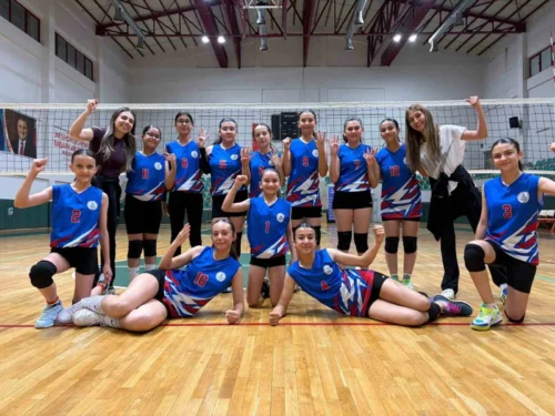 Körfez GB Midi Voleybol Ligi’nde Namağlup Serisini Sürdürdü: 4’te 4 Yaptı