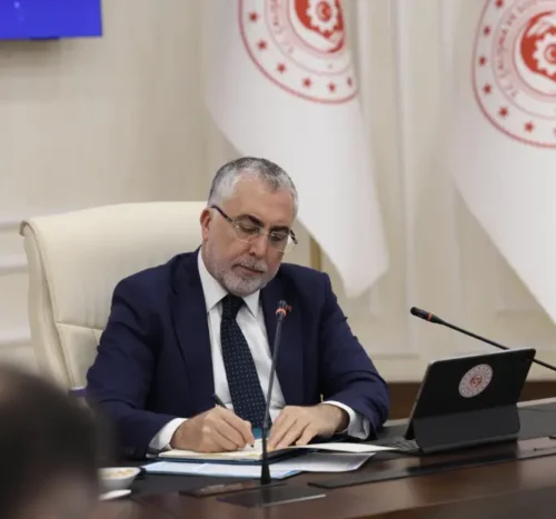 BAKAN IŞIKHAN ÖZEL BAKIMEVİ TEMSİLCİLERİYLE BİR ARAYA GELDİ: ÇALIŞMA HAYATI MASAYA YATIRILDI