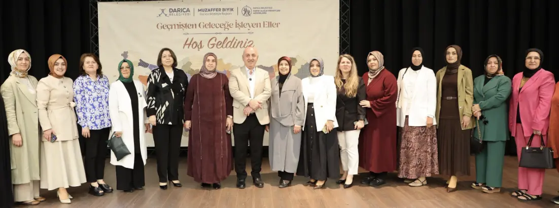 GİYİM VE EL SANATLARI SERGİSİ AÇILDI