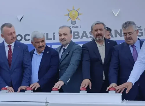 AK PARTİ KOCAELİ İL BAŞKANLIĞI’NIN YENİ HİZMET BİNASINDA 
İLK HARÇ KOYULDU