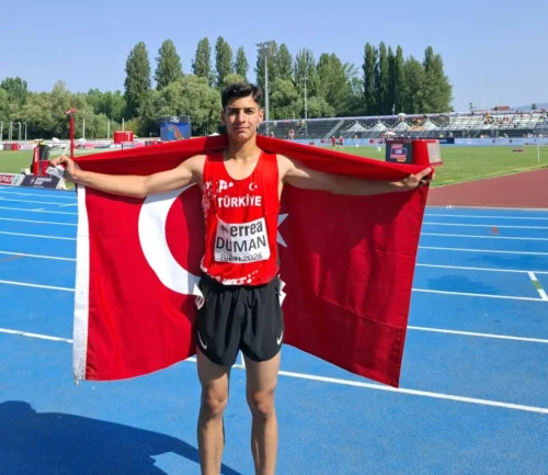Fenerbahçeli Abdulsamet Duman Avrupa U18 Atletizm Şampiyonası’nda Bronz Madalya Kazandı